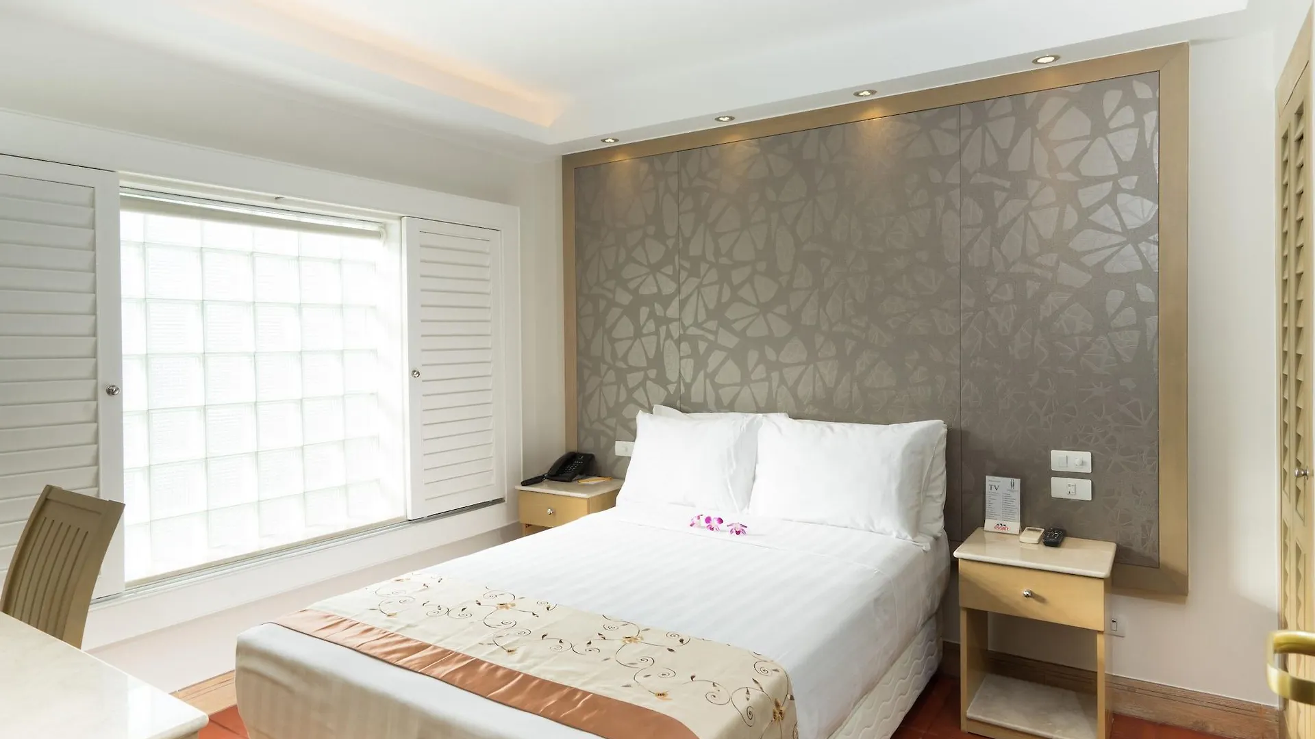 Empress Hotel Ho Chi Minh City 3*,  Vietnam