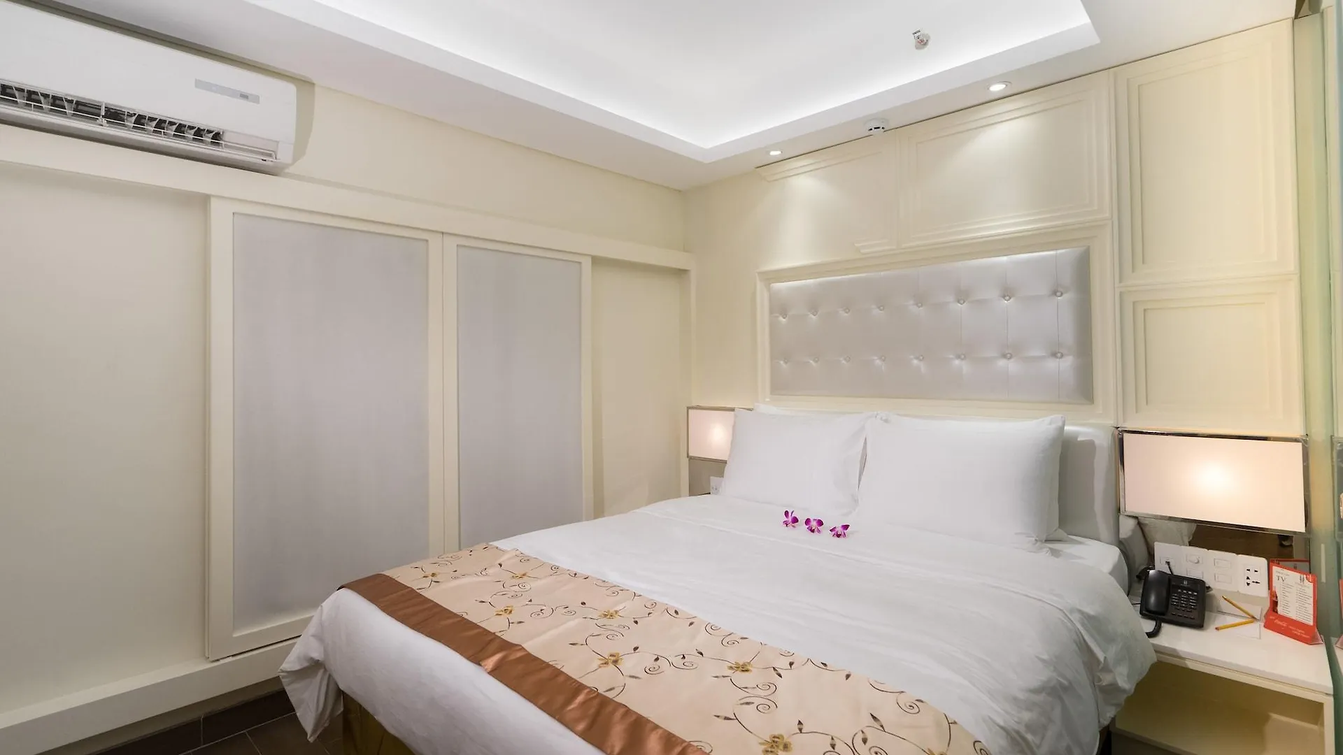 Empress Hotel Ho Chi Minh City 3*,