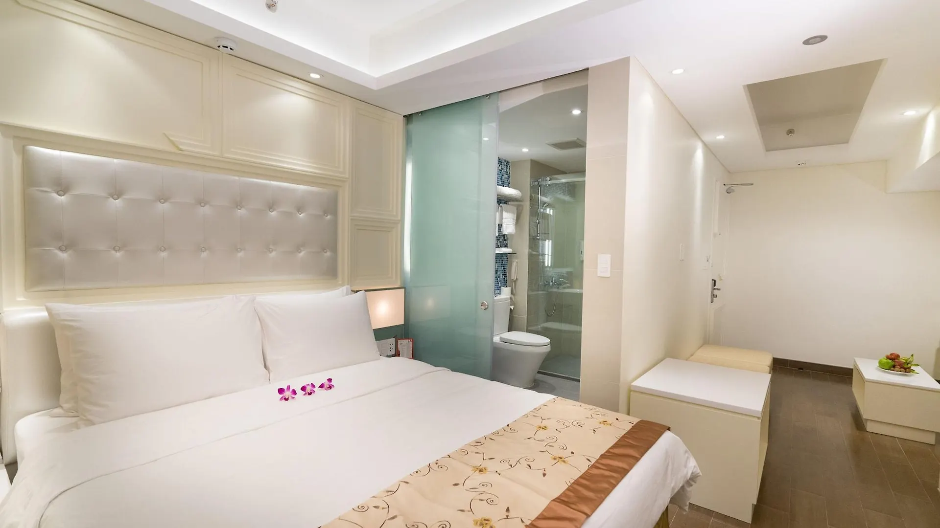 Empress Hotel Ho Chi Minh City 3*,  Vietnam